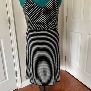 LOFT Black and White Striped Midi Dress Women’s M  Wrapped Straps Gathered Waist